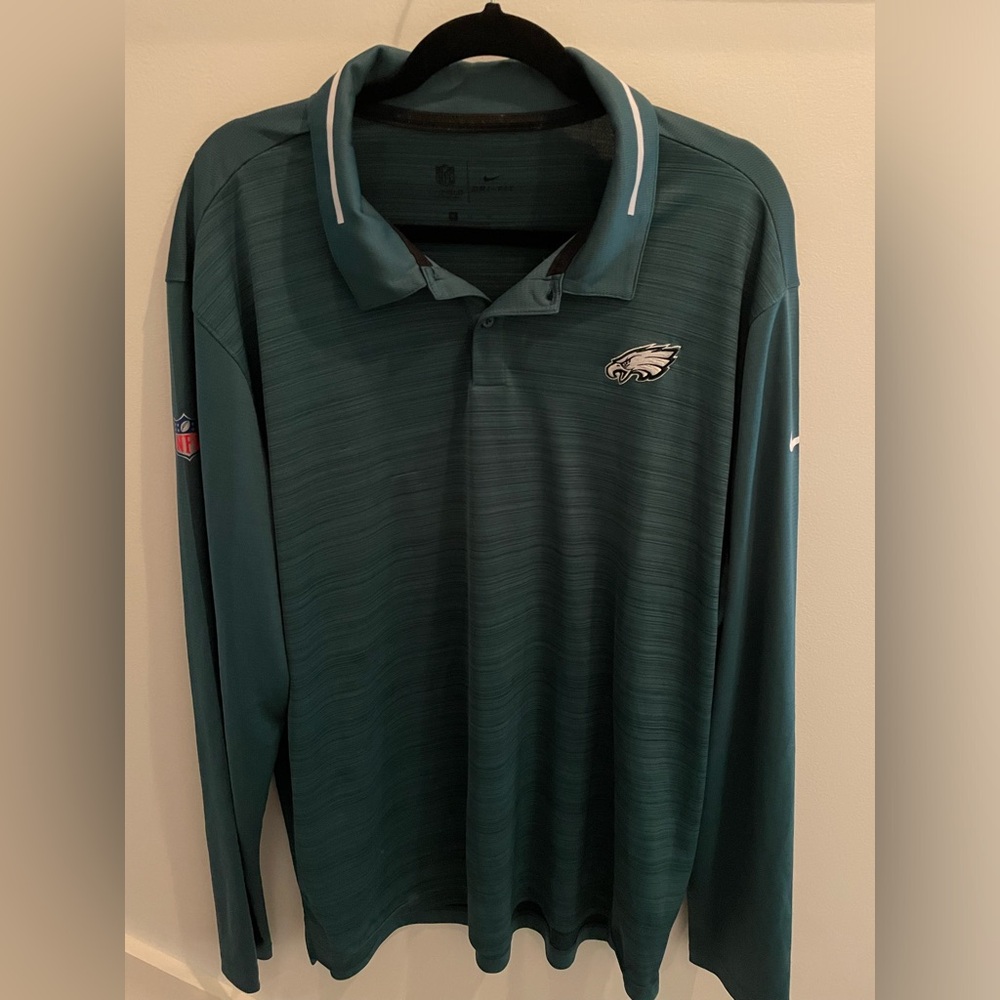 Nike eagles polo